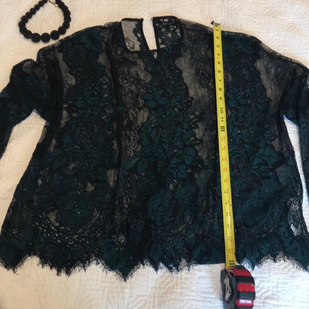 Zara lace top Sz Medium